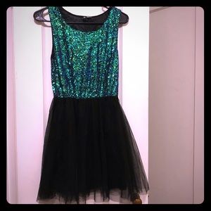 H&M sequin dress 🖤